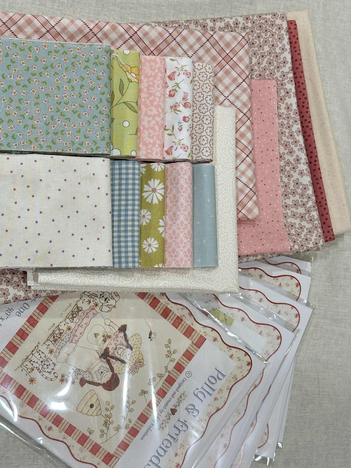 POLLY AND FRIENDS QUILT KIT AND PATTERN SET