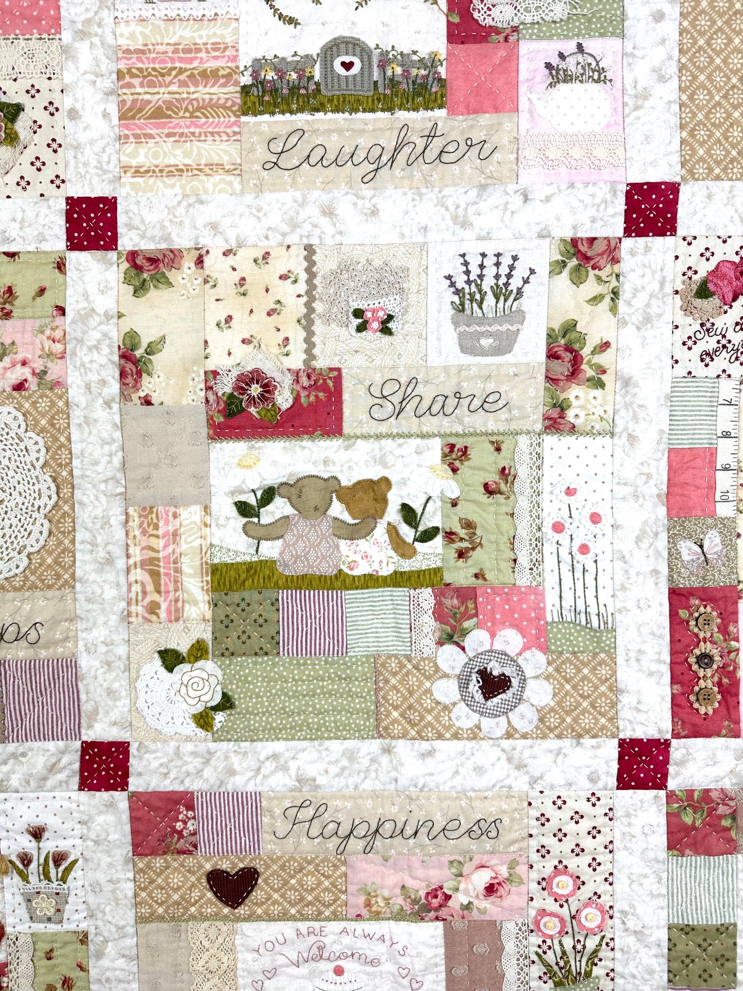 Friendship Quilt (new colours) - full kit with applique fabrics and embellishments