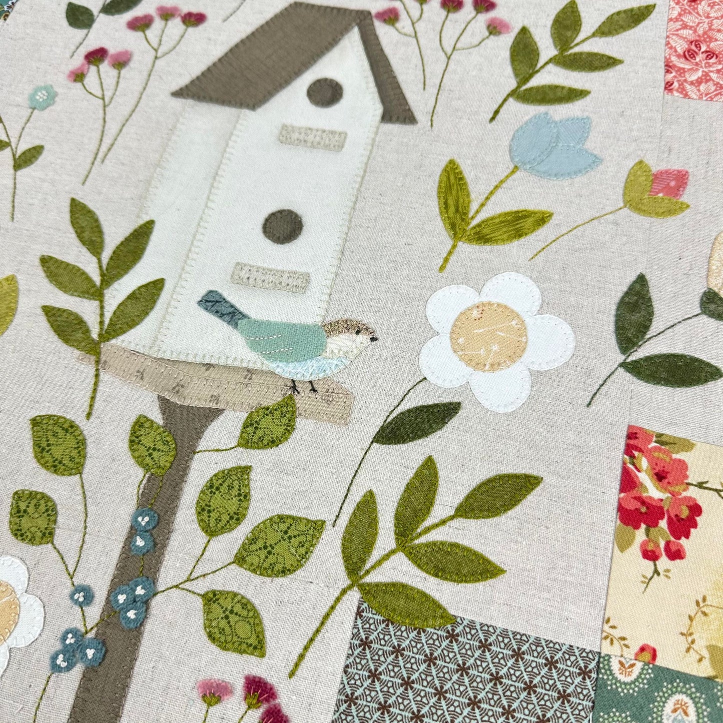 Life in the Meadows Appliqué set of 10