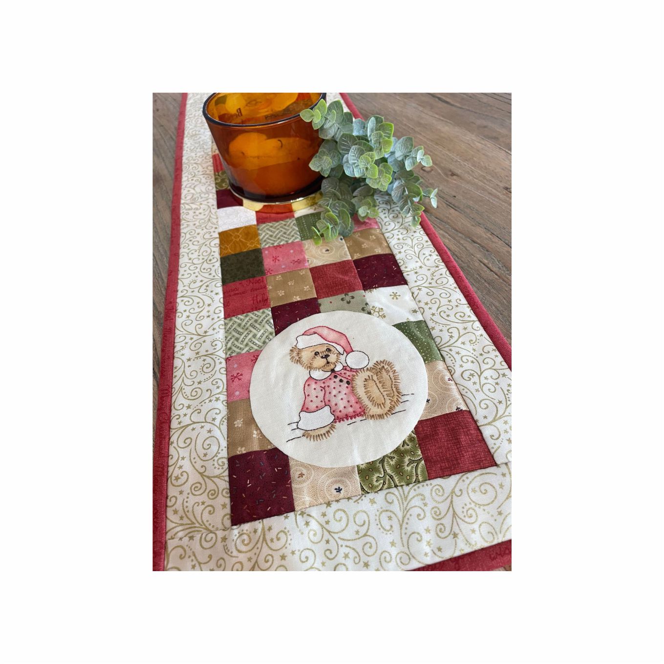 Christmas table runner pattern - Downloadable pattern